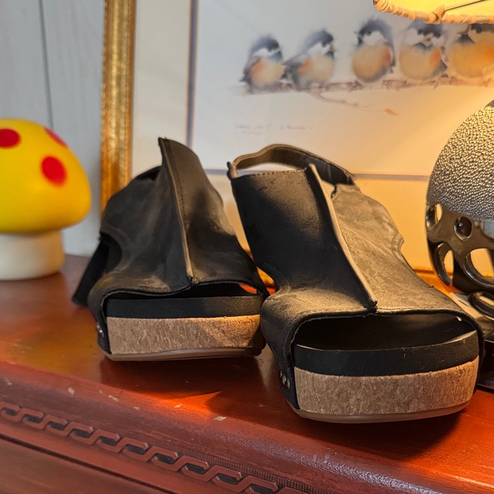 🖤👡🏝️🧀Corkys Black Open-Toe Mules